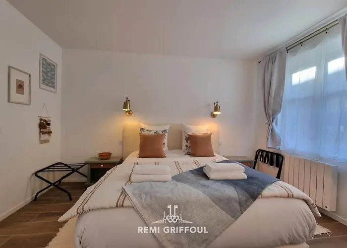 La Symphonie Elevator Center 2 Guests Apartment